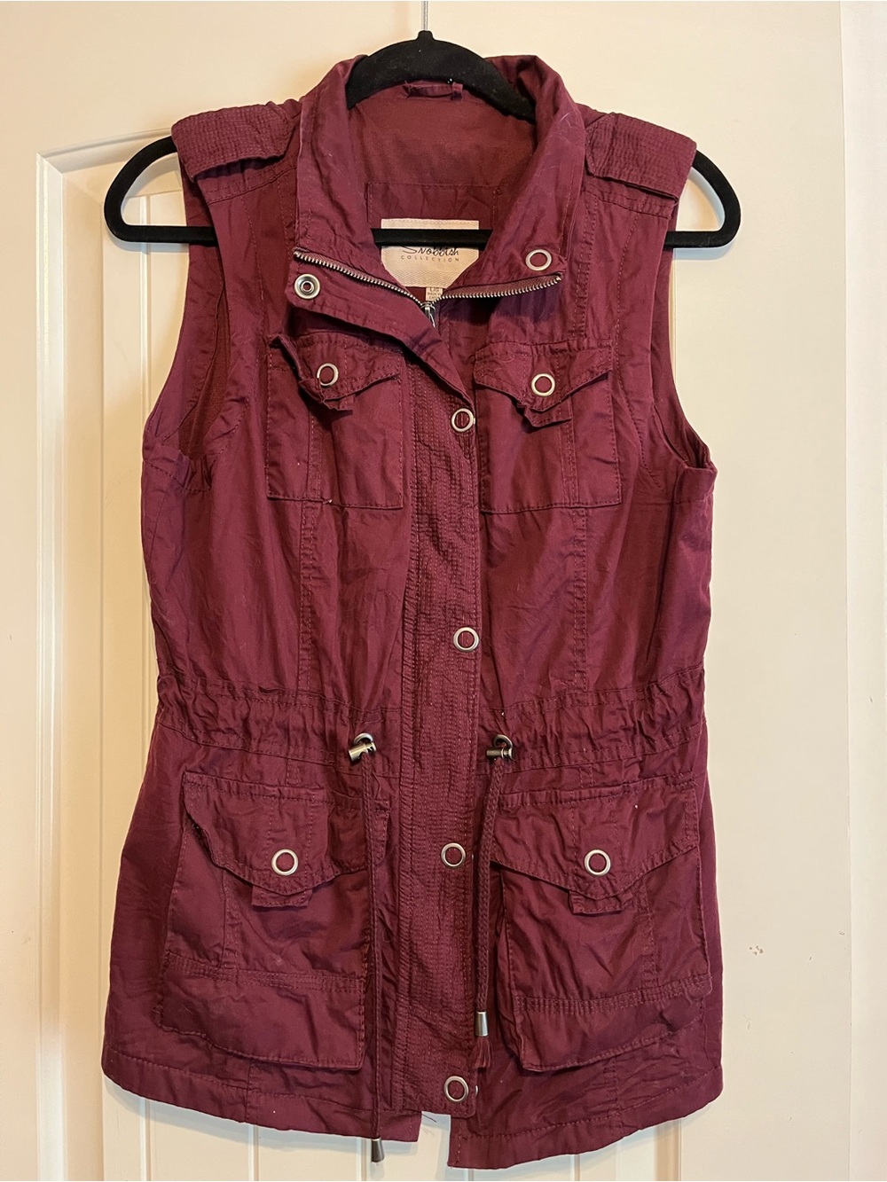 Women’s Sleeveless Vest - Burgundy